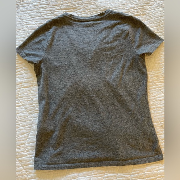 (SOLD) Banana Republic Supima Cotton V-Neck T-Shirt - Picture 6 of 11